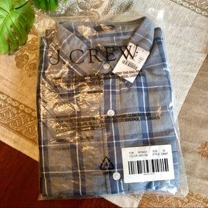 JCrew factory slim cut shirt. Nice causal.